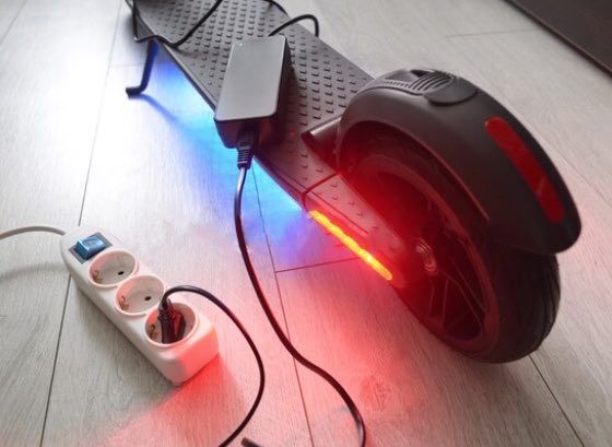 chargeur electrique trottinettte active energy