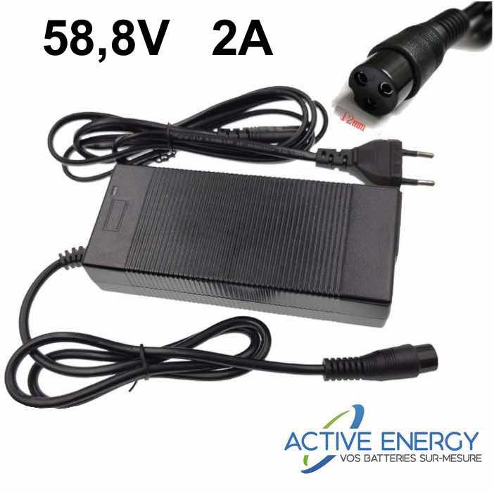 Chargeur électrique pour trottinette Suprem 3 de WegoBoard - 36V - 2A - 10S